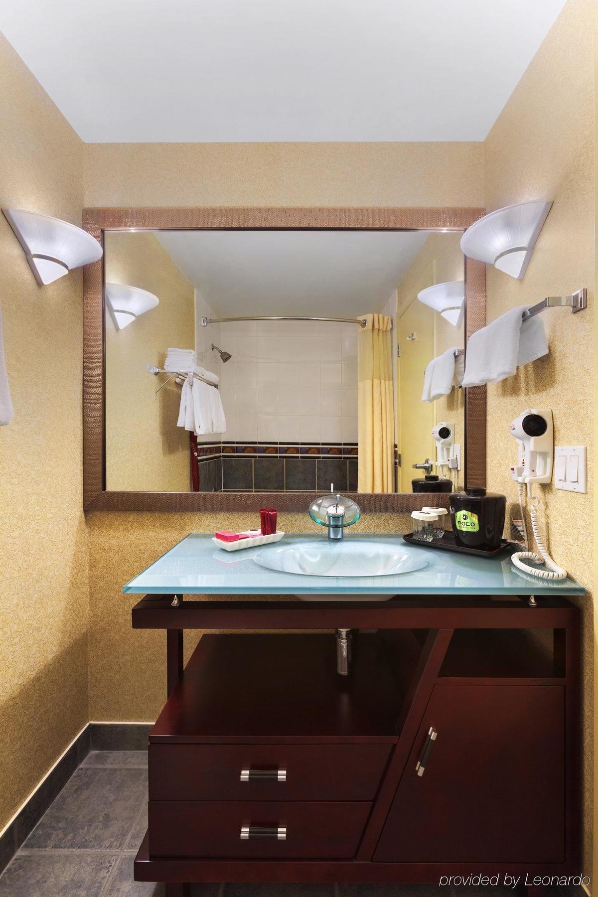 Poco Inn And Suites Hotel And Conference Center بورت كوكويتلام المظهر الخارجي الصورة