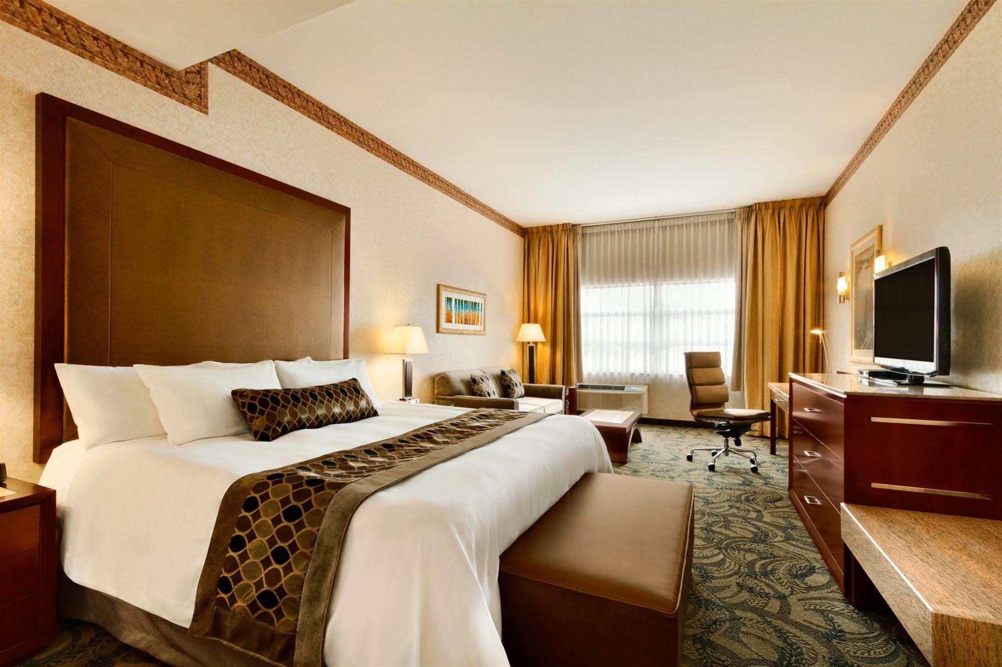 Poco Inn And Suites Hotel And Conference Center بورت كوكويتلام المظهر الخارجي الصورة